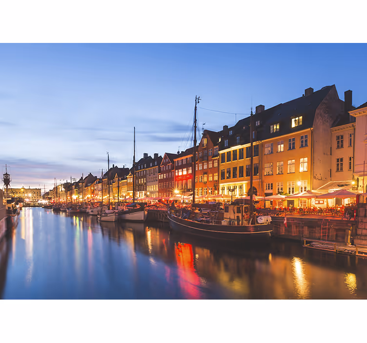 Rolgordijn woonkamer kleurrijke huizen kopenhagen avond - TenStickers