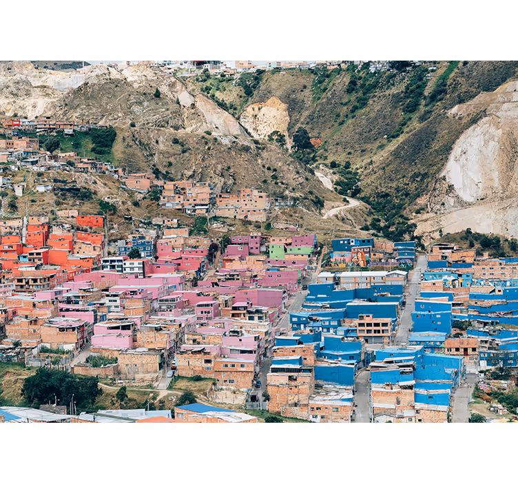 Rolgordijn slaapkamer kleurrijke huizen in bogotá - TenStickers