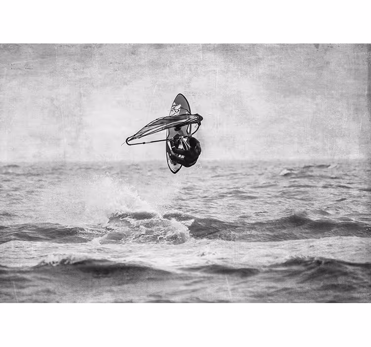 Fotobehang grijs windsurf zwart en wit - TenStickers
