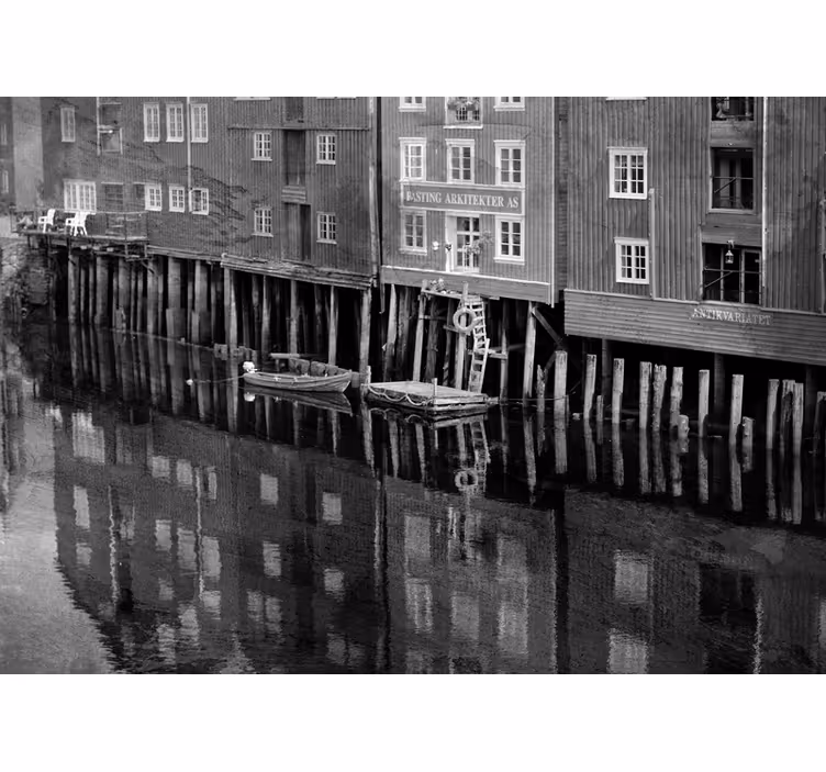 Fotobehang steden en landen historische waterreflectie - TenStickers