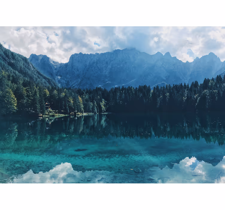 Fotobehang landschap echo van de bergen meer - TenStickers