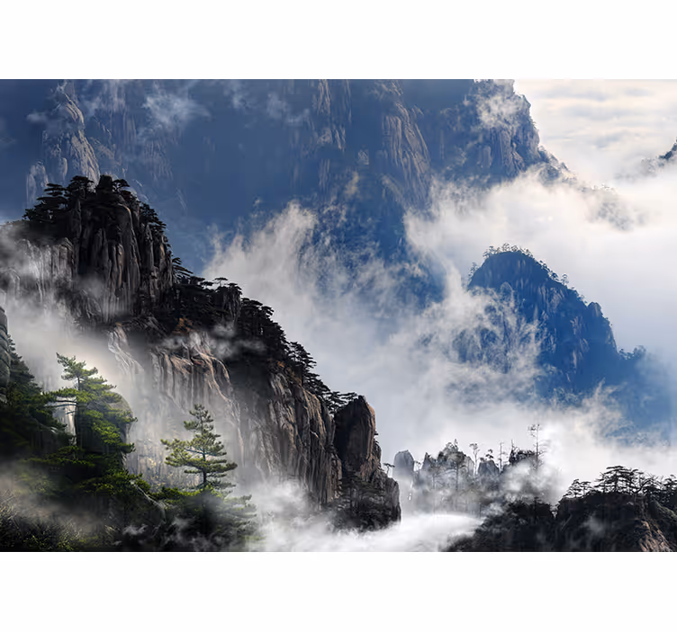 Fotobehang natuur bergachtige mist scène - TenStickers