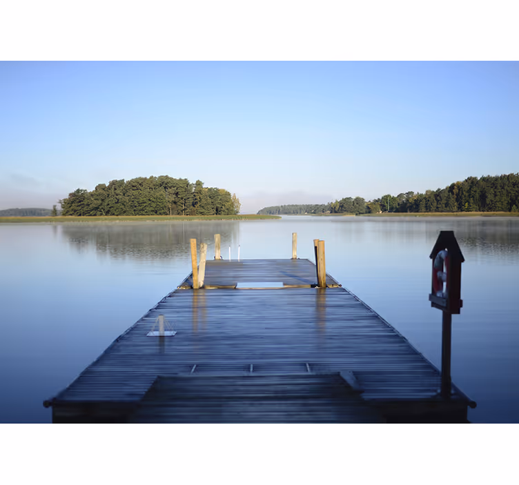 Rustige dok fotobehang meer - TenStickers