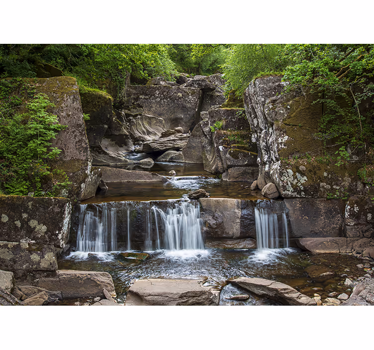 Foto behang bergen serene natuur waterval - TenStickers