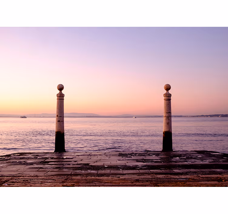 Uitzicht op de zonsondergangpier fotobehang landschap - TenStickers