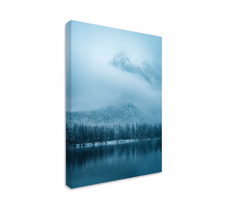 Canvas landschap mistige bergreflectie - TenStickers