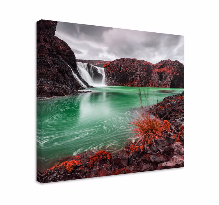 Canvas landschap waterval met groene poel - TenStickers