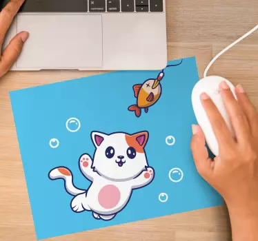 Gaming muismat speelse kat vissen - TenStickers