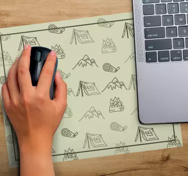 Originele muismat met campingthema illustraties - TenStickers