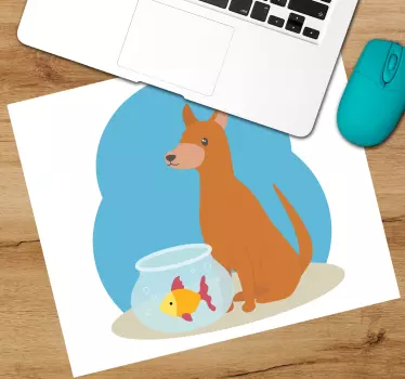 Originele muismat speelse hond kijkt naar vissen - TenStickers