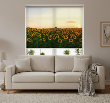 Rolgordijn woonkamer prachtig landschap met bloemen - TenStickers