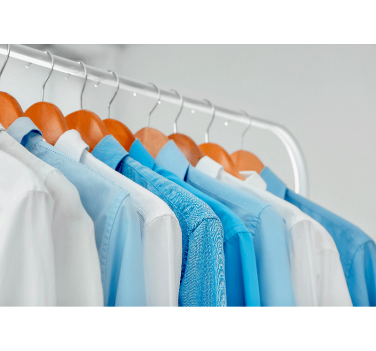 Hangende blauwe shirts fotobehang ander print - TenStickers