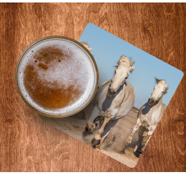 Moderne onderzetters galloperende witte paarden - TenStickers