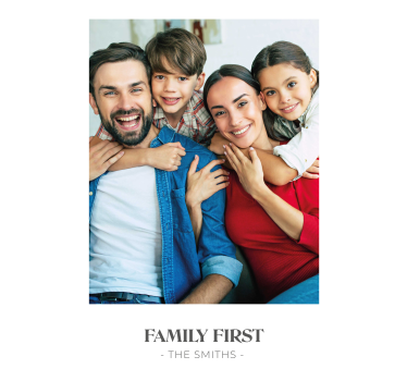 Familie eerst liefde aanpasbare poster - TenStickers