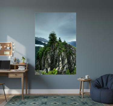 Mooie poster woonkamer enkele rots in groen bos - TenStickers