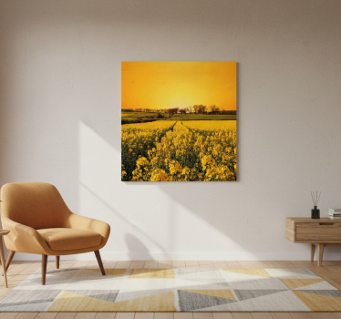 Mooie poster woonkamer met gele bloemenveld - TenStickers