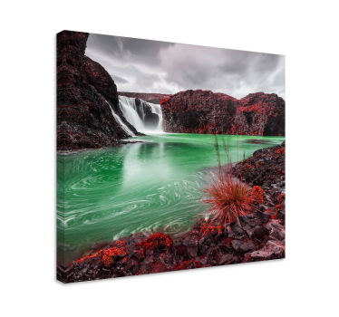 Canvas landschap waterval met groene poel - TenStickers
