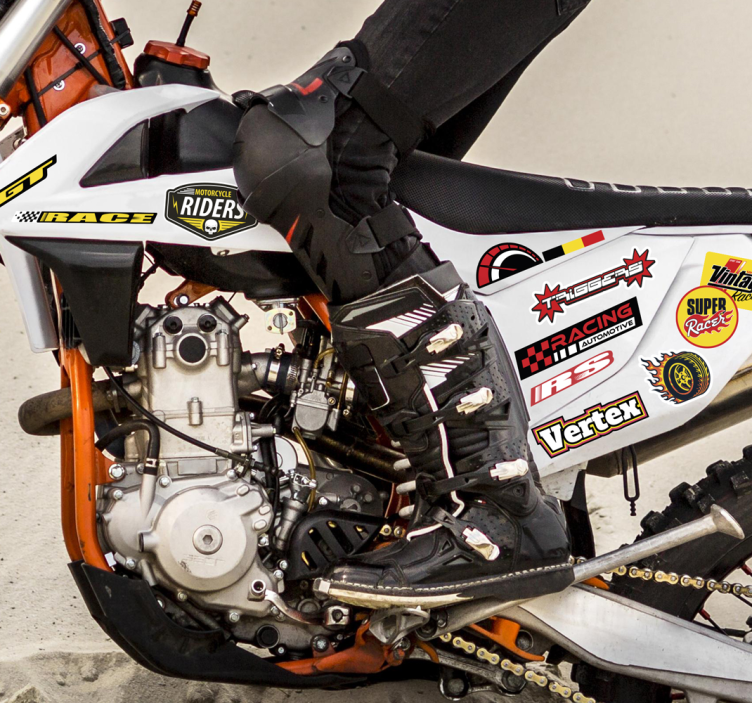 Individueel bommenpakket motor sticker - TenStickers