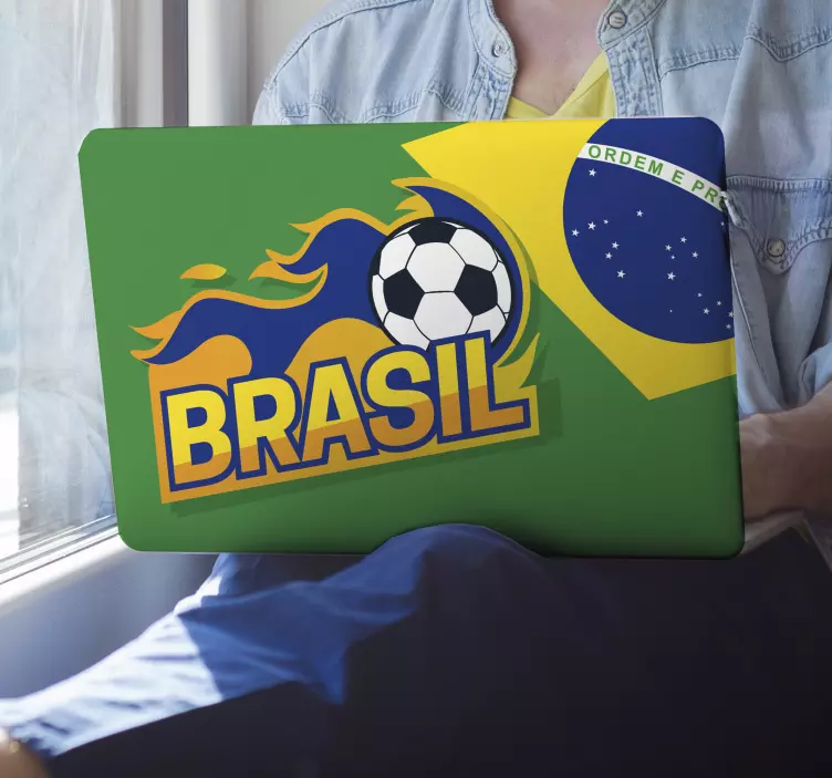 Braziliaans voetbalembleem laptop sticker - TenStickers