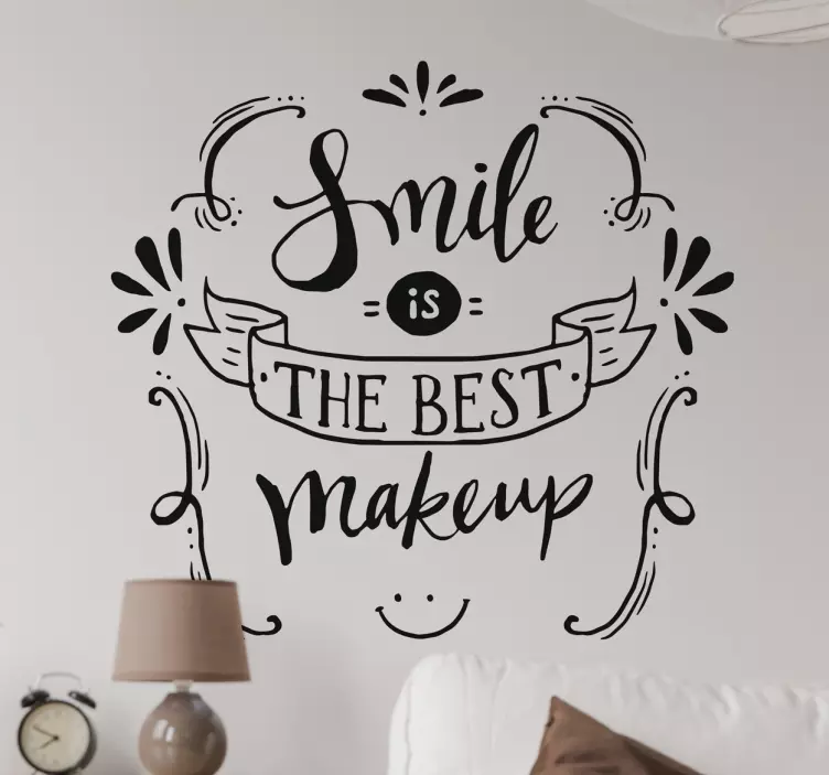 Muursticker smile is the best makeup - TenStickers