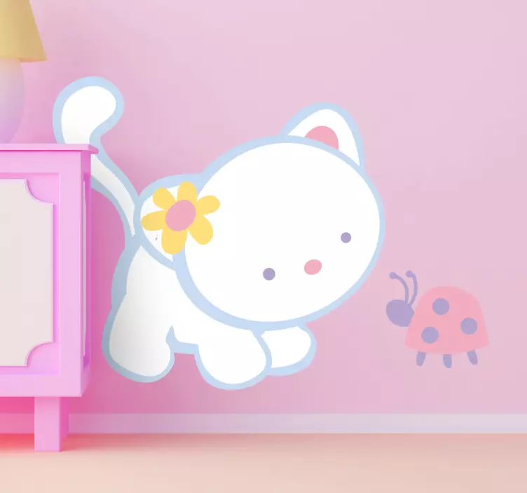 Sticker wit katje en lieveheersbeestje - TenStickers