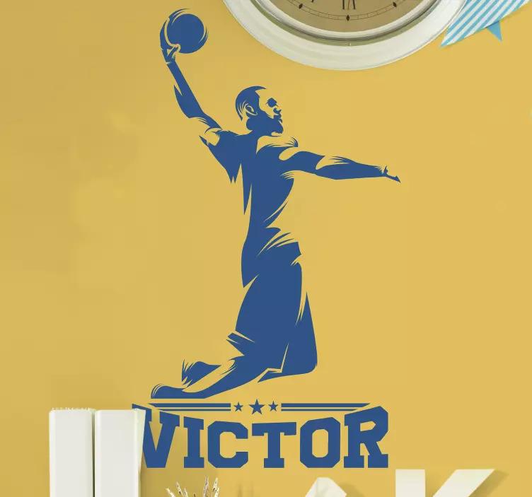 Mate basketbalspeler met naam muursticker - TenStickers