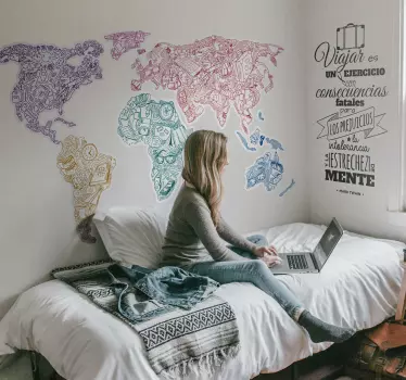 Muursticker wereldkaart sticker huis in verschillende kleuren - TenStickers