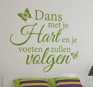 Dans met je hart vlinders Muursticker woonkamer - TenStickers