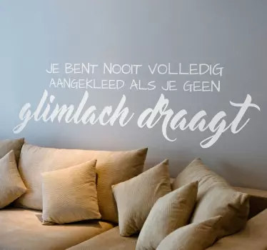 Glimlach muursticker woonkamer - TenStickers