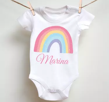 Baby t-shirt regenboog gepersonaliseerde babykleding - TenStickers