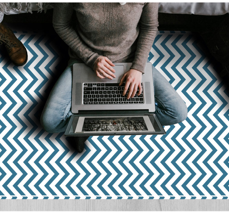 Blauwe en witte chevronstijl vinyl tapijt strepen - TenStickers