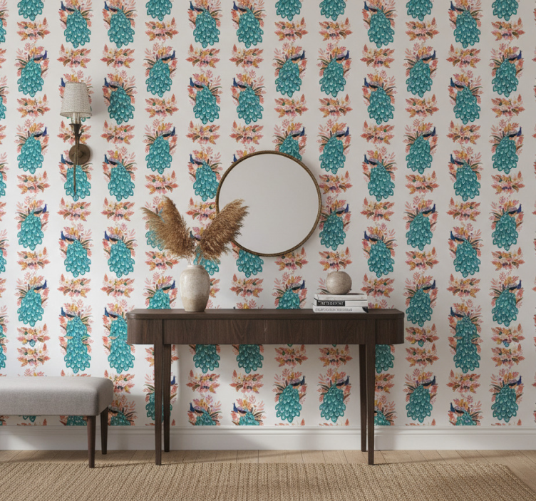 Behangpapier gang pauwen tussen bloemen - TenStickers